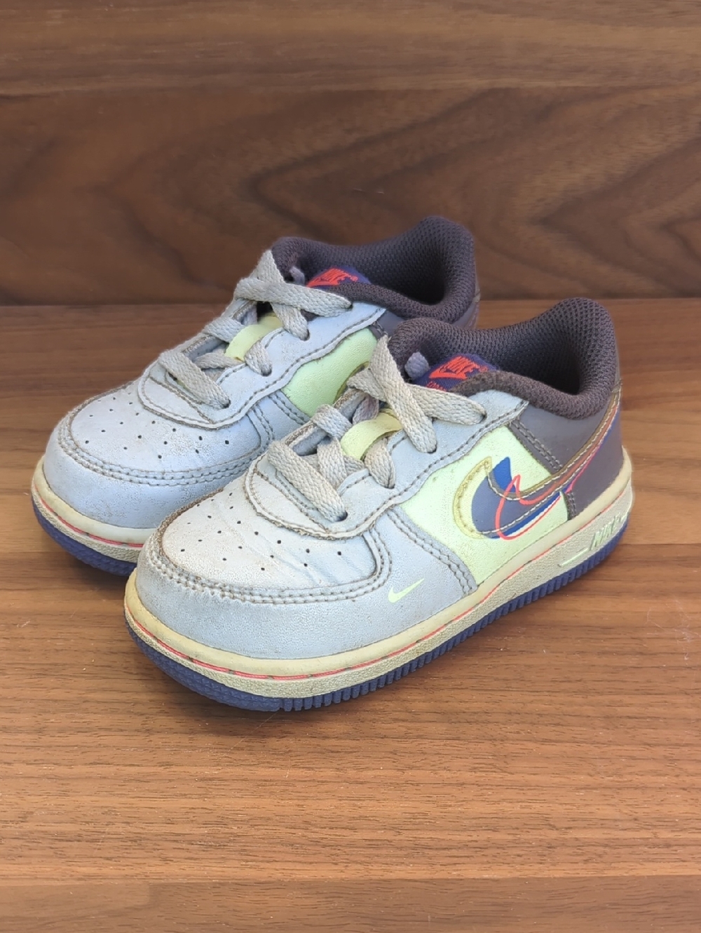 Nike Air Force 1 LV8 Kids Low-Top Sneakers
